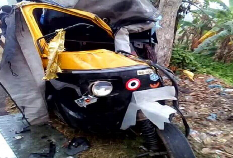 अटो रिक्शा दुर्घटनामा २ को मृत्यु, १ घाइते
